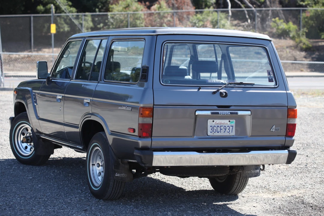 1990 Toyota J60 Land Cruiser - Image 5 of 31