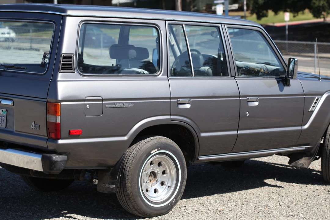 1990 Toyota J60 Land Cruiser - Image 19 of 31