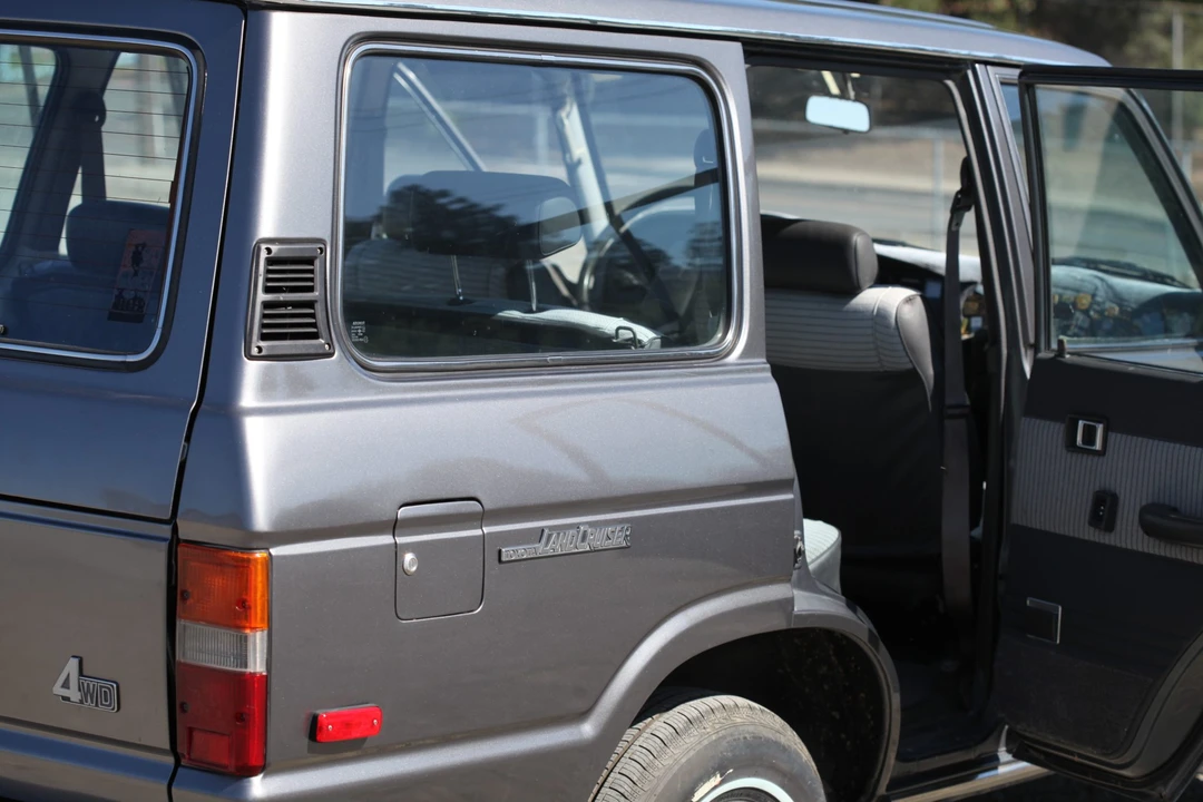 1990 Toyota J60 Land Cruiser - Image 20 of 31