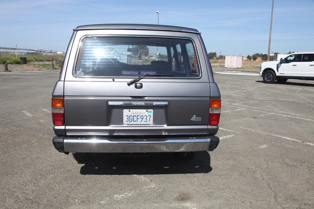 1990 Toyota J60 Land Cruiser - Image 7 of 31