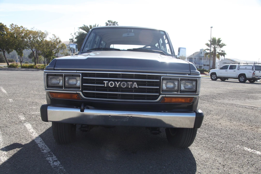 1990 Toyota J60 Land Cruiser - Image 12 of 31