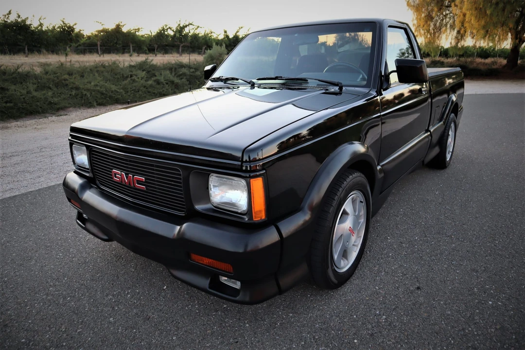 1991 GMC Syclone - Image 2 of 31
