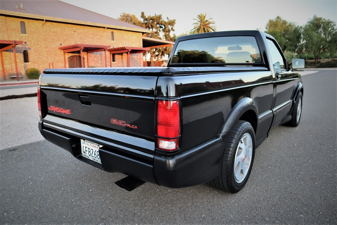 1991 GMC Syclone - Image 9 of 31