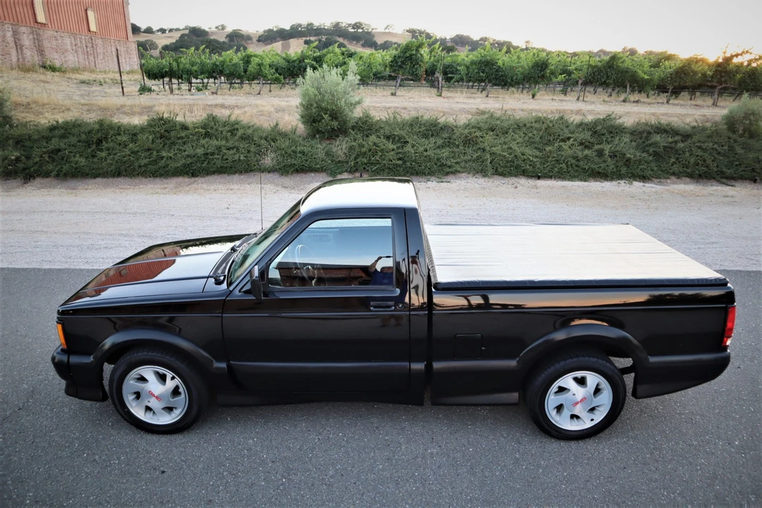 1991 GMC Syclone - Image 4 of 31