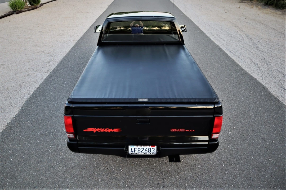 1991 GMC Syclone - Image 8 of 31