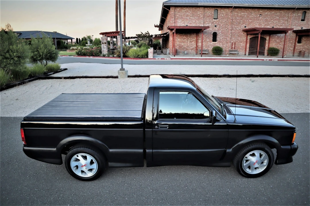 1991 GMC Syclone - Image 13 of 31