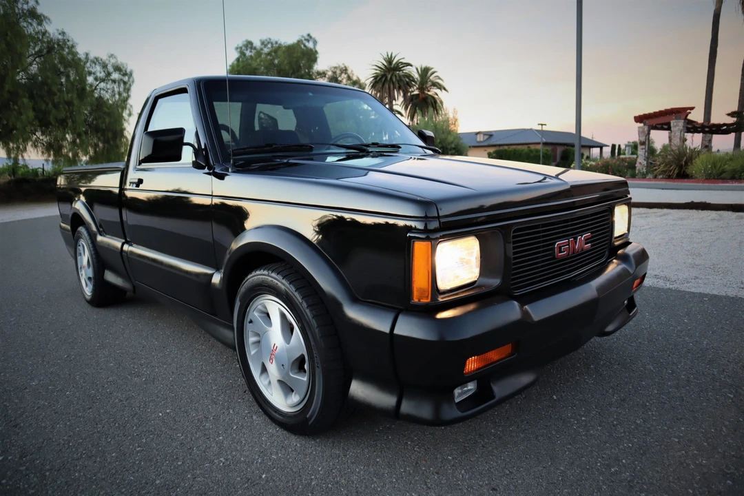 1991 GMC Syclone - Image 25 of 31