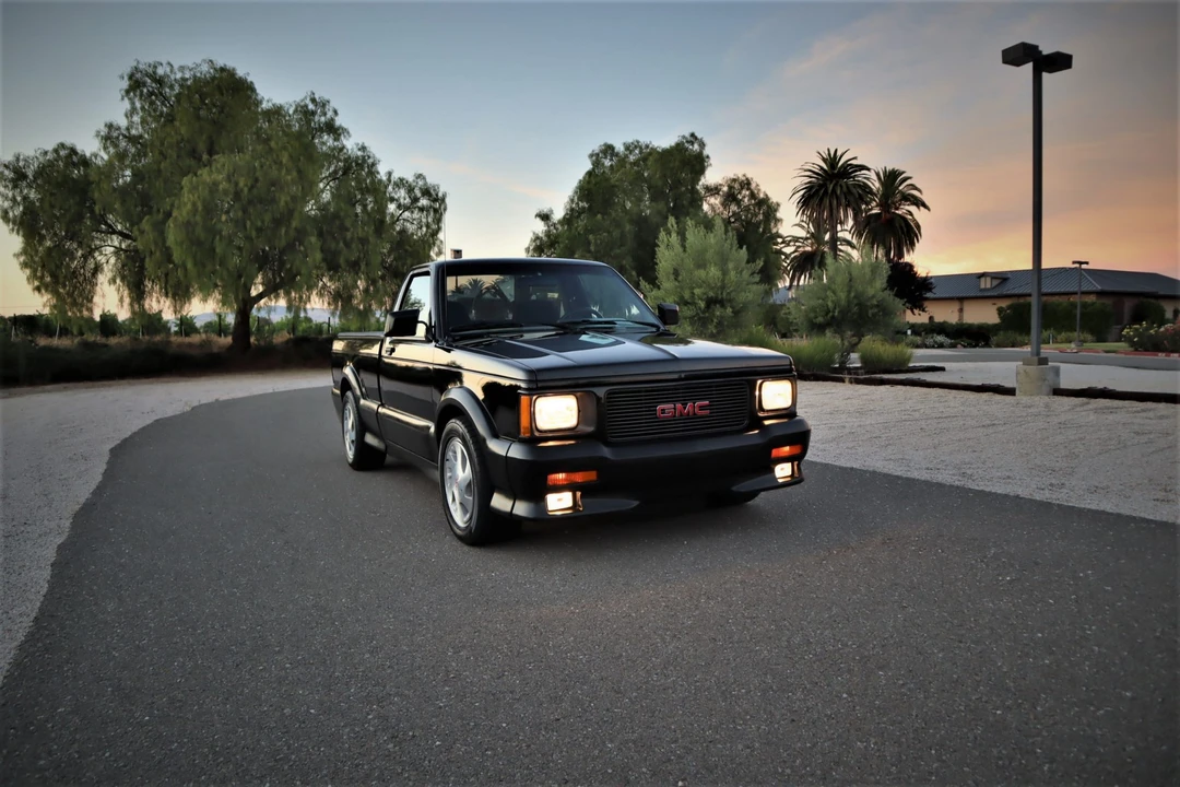 1991 GMC Syclone - Image 26 of 31