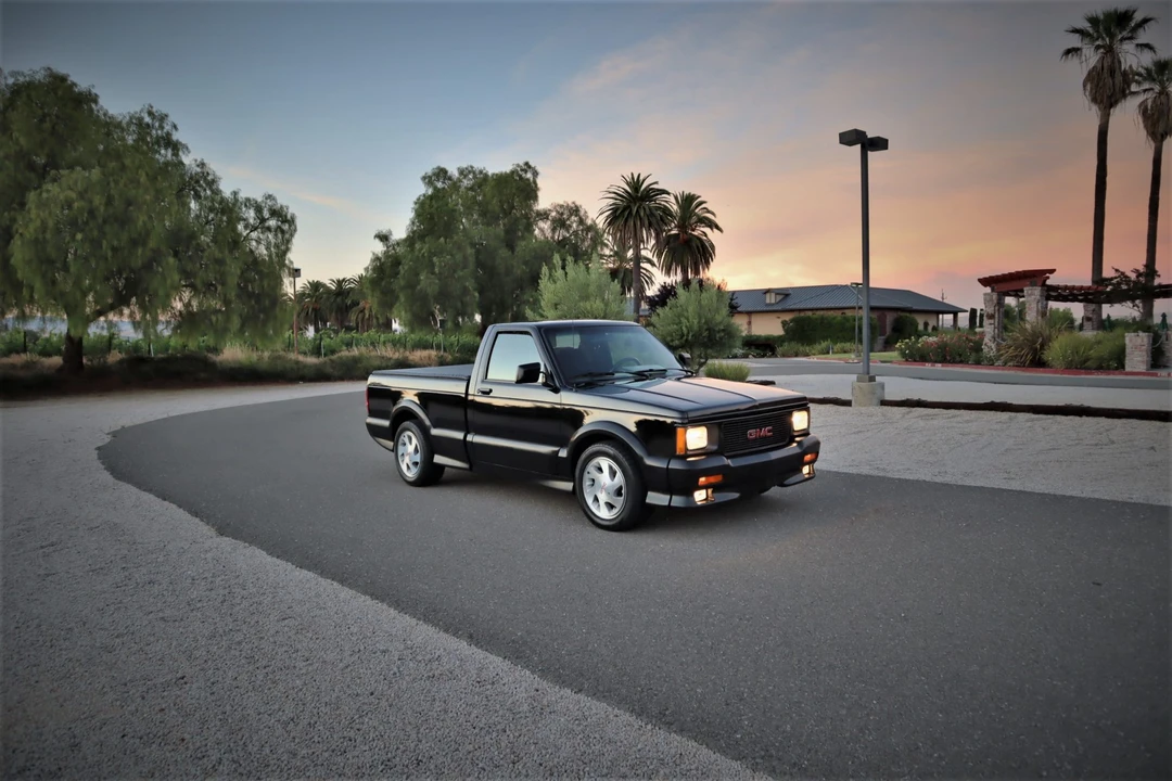 1991 GMC Syclone - Image 27 of 31