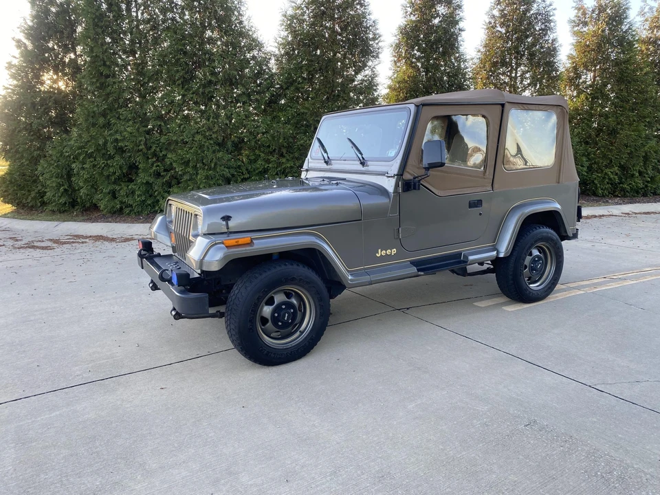 1991 Jeep YJ Wrangler - Image 18 of 31