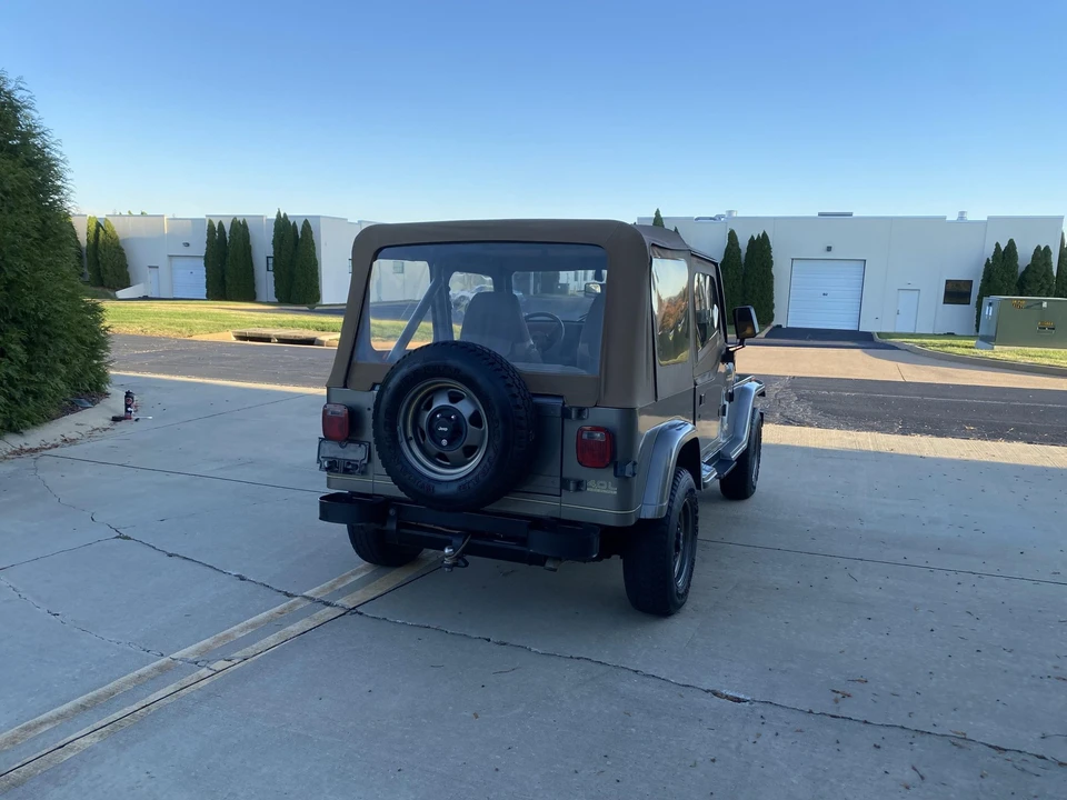 1991 Jeep YJ Wrangler - Image 11 of 31
