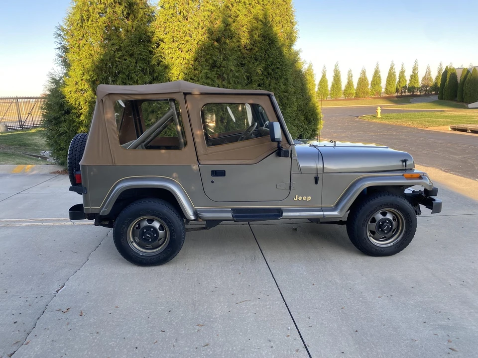 1991 Jeep YJ Wrangler - Image 8 of 31