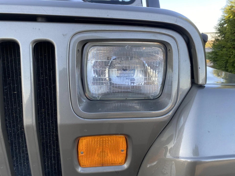1991 Jeep YJ Wrangler - Image 26 of 31