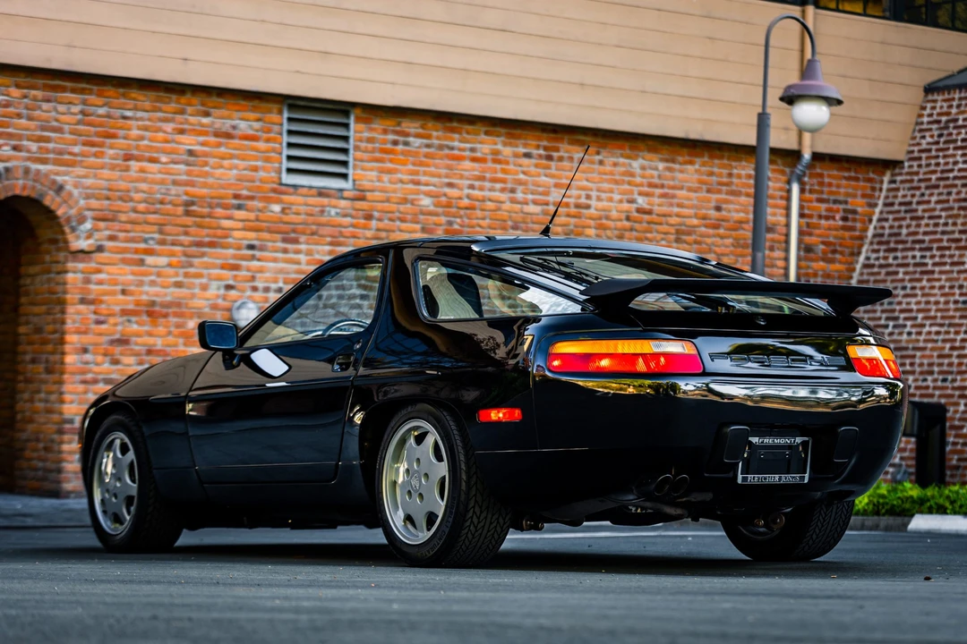 1991 Porsche 928 S4 - Image 24 of 31