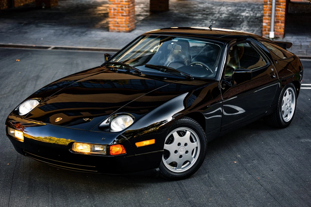 1991 Porsche 928 S4 - Image 8 of 31