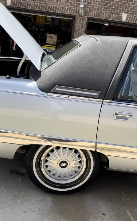 1992 Buick Roadmaster - Image 28 of 31
