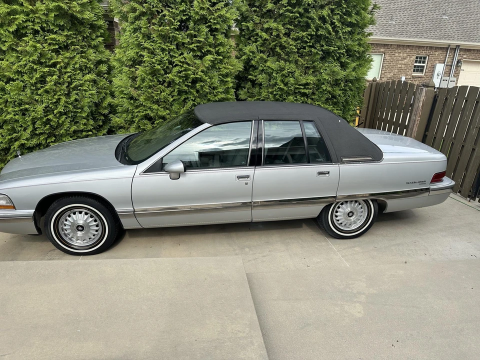 1992 Buick Roadmaster - Image 8 of 31
