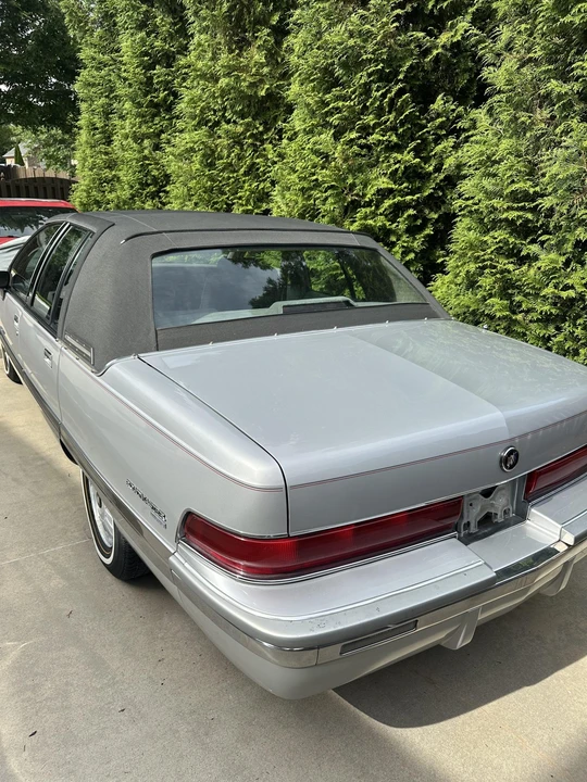 1992 Buick Roadmaster - Image 11 of 31