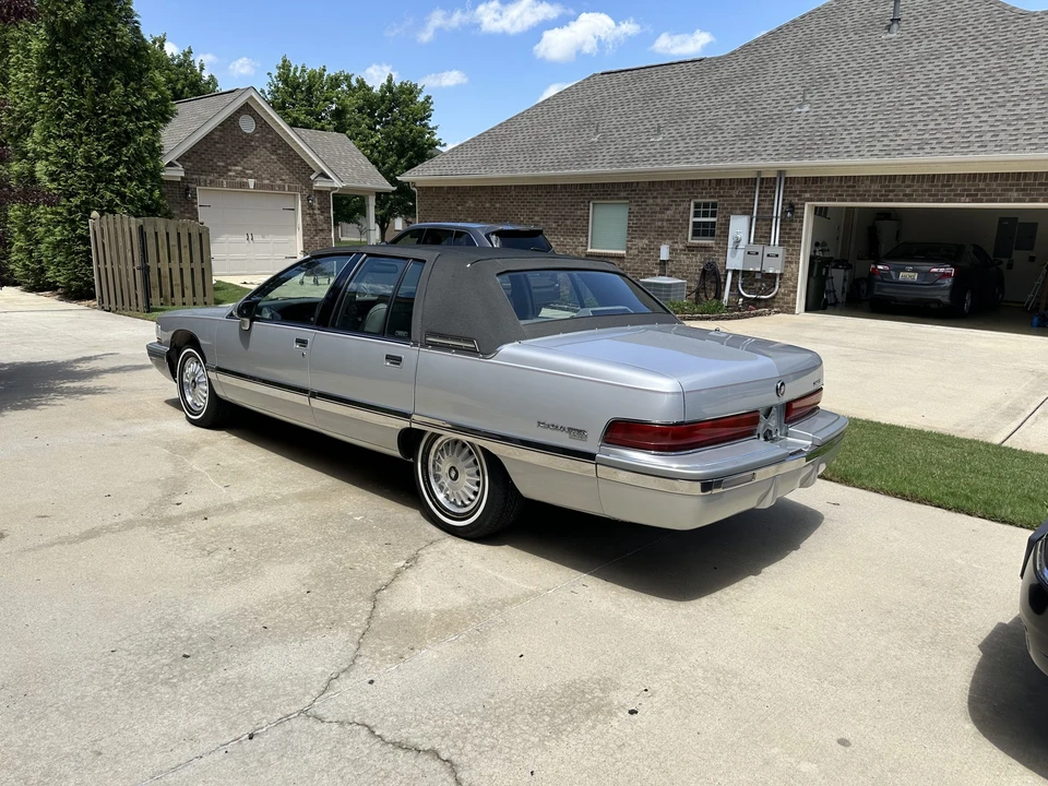 1992 Buick Roadmaster - Image 9 of 31