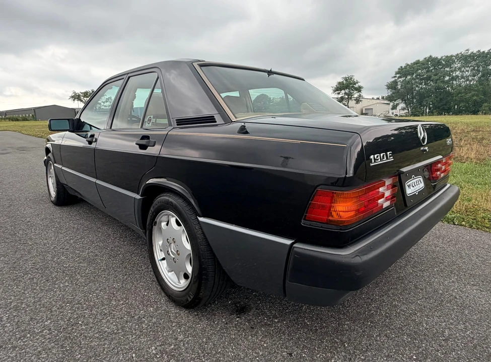 1992 Mercedes-Benz 190E - Image 22 of 31