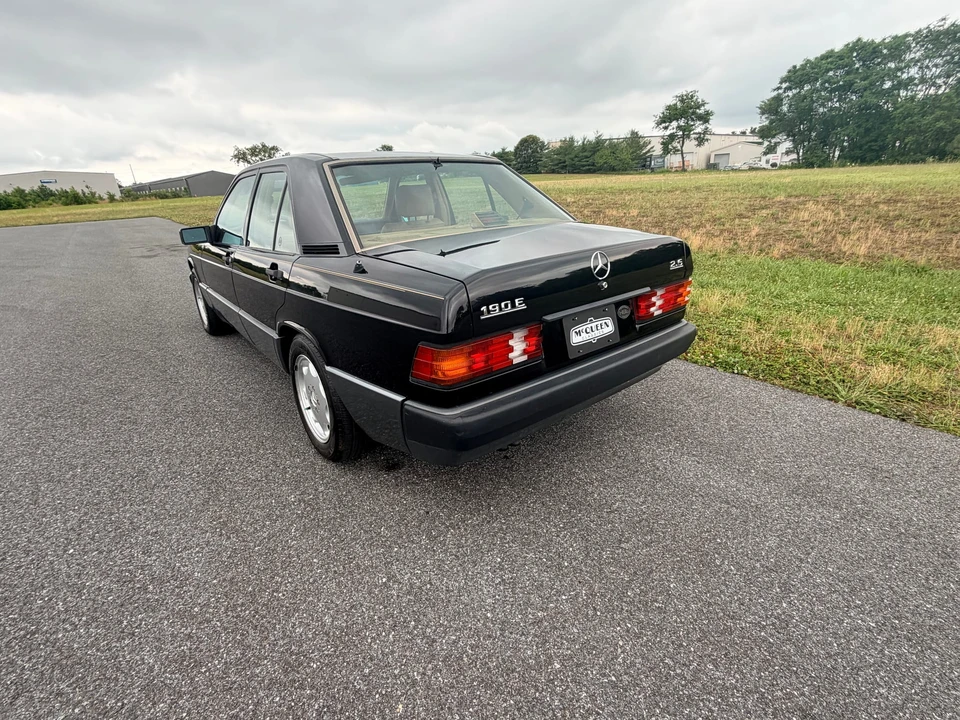 1992 Mercedes-Benz 190E - Image 19 of 31