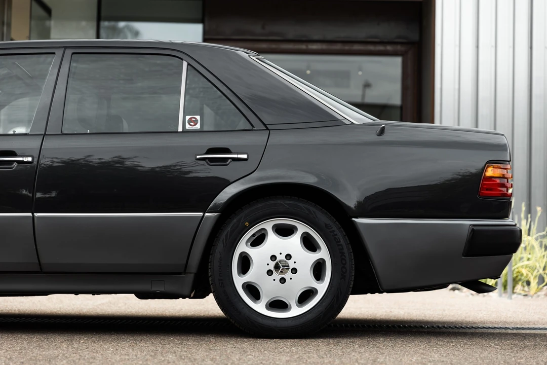 1992 Mercedes-Benz 500E & E500 - Image 22 of 31