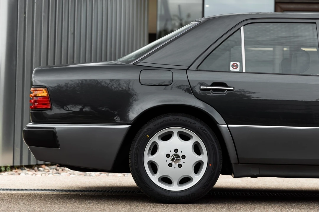 1992 Mercedes-Benz 500E & E500 - Image 23 of 31