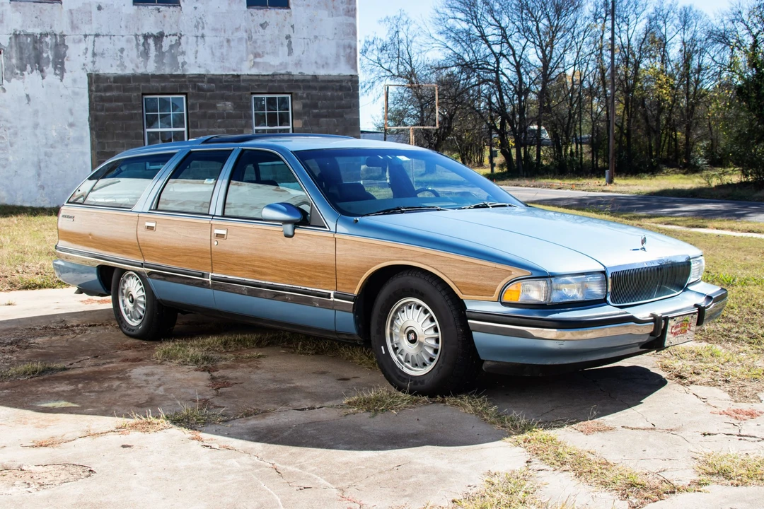 1993 Buick Roadmaster - Image 3 of 31