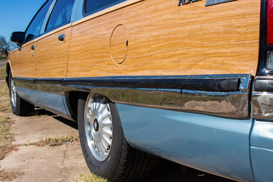 1993 Buick Roadmaster - Image 9 of 31
