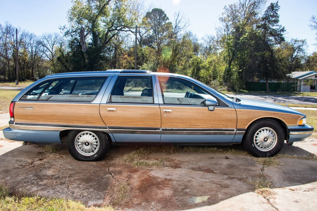 1993 Buick Roadmaster - Image 4 of 31