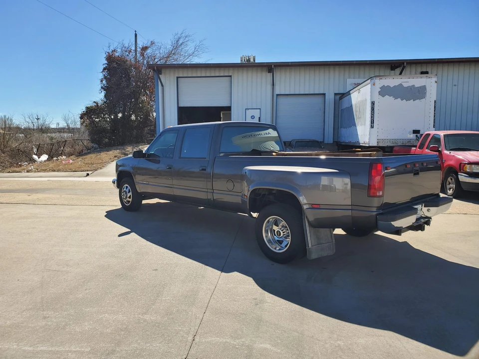 1993 GMC Sierra 1st Gen - Image 5 of 31