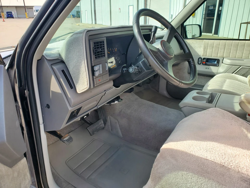 1993 GMC Sierra 1st Gen - Image 28 of 31