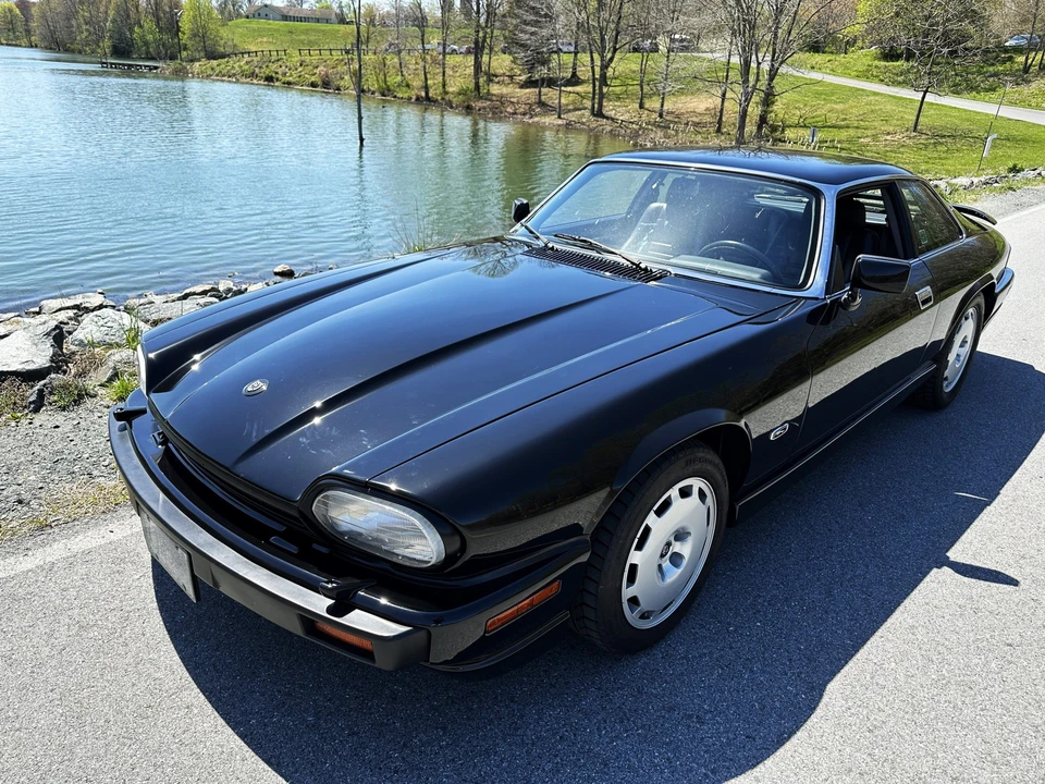 1993 Jaguar XJ-S TWR - Image 2 of 31