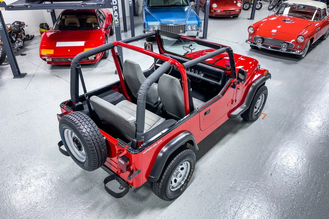 1993 Jeep YJ Wrangler - Image 9 of 31
