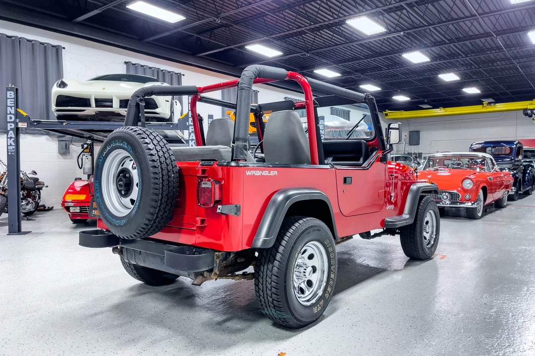 1993 Jeep YJ Wrangler - Image 8 of 31