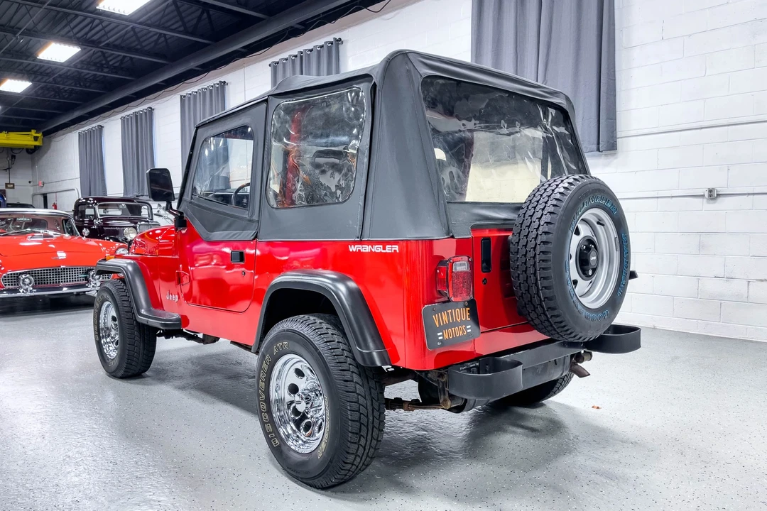 1993 Jeep YJ Wrangler - Image 23 of 31