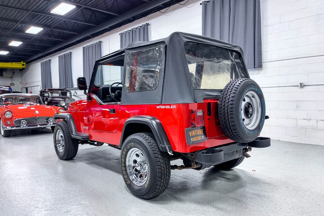 1993 Jeep YJ Wrangler - Image 19 of 31