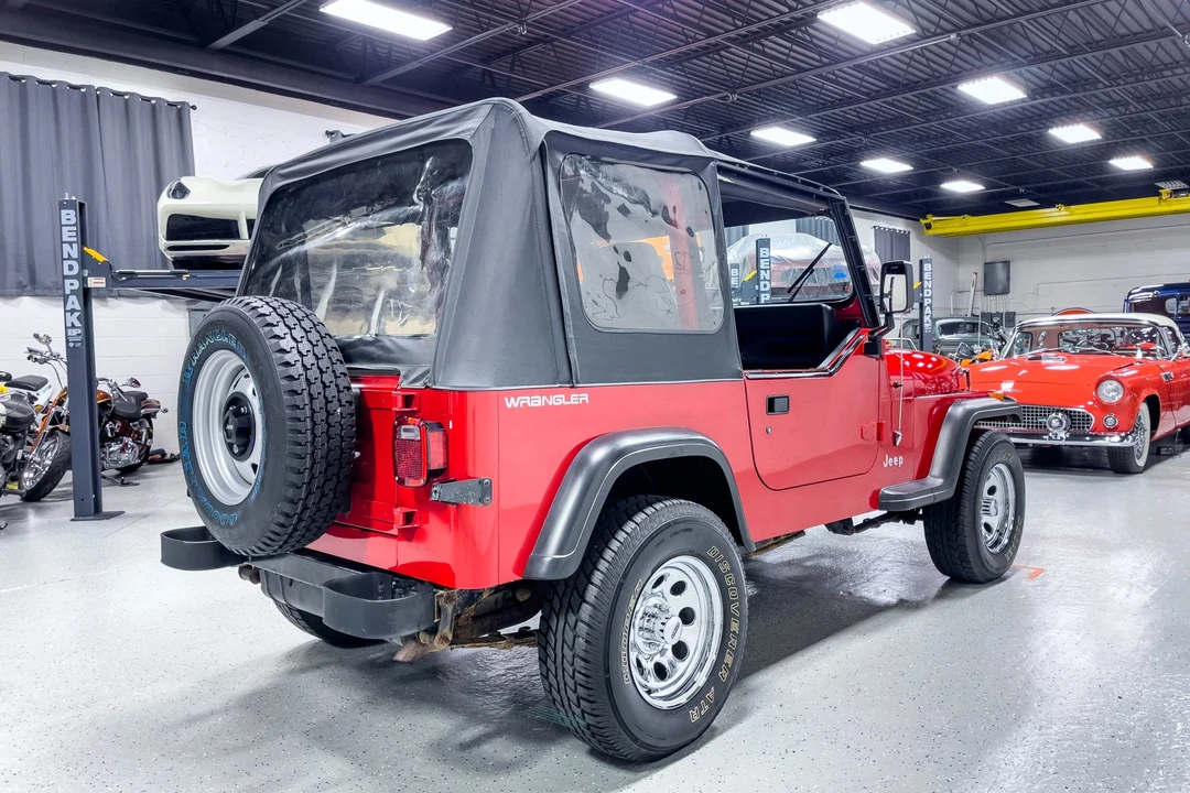 1993 Jeep YJ Wrangler - Image 20 of 31