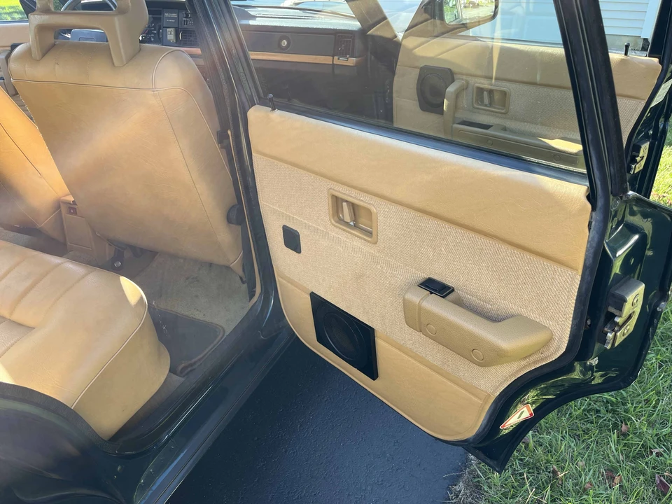 1993 Volvo 245 - Image 19 of 31