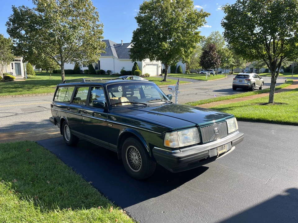 1993 Volvo 245 - Image 2 of 31