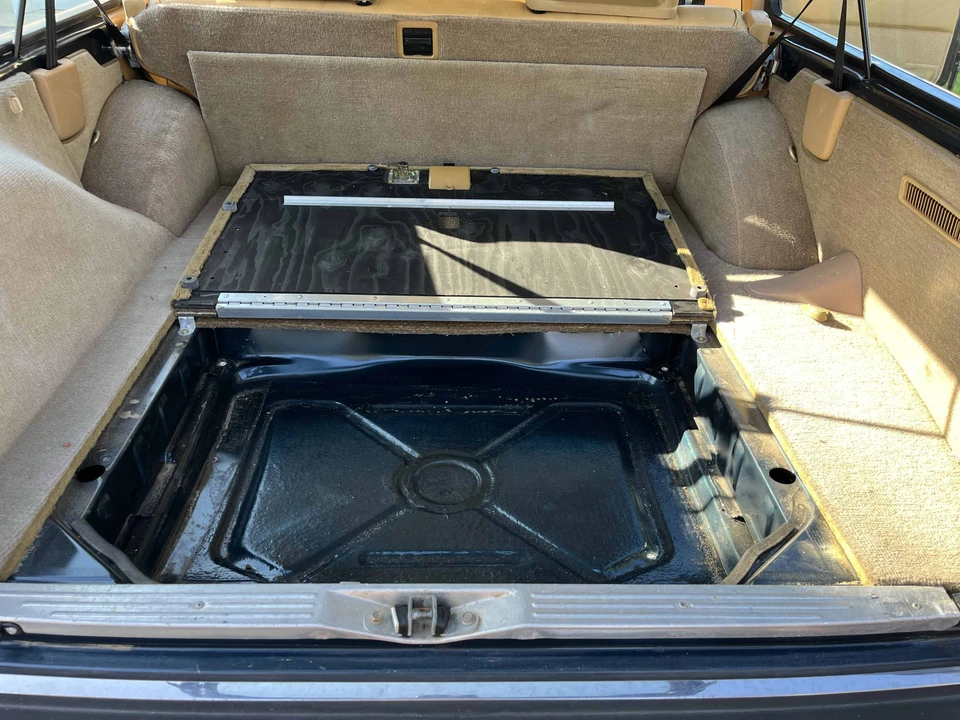 1993 Volvo 245 - Image 31 of 31