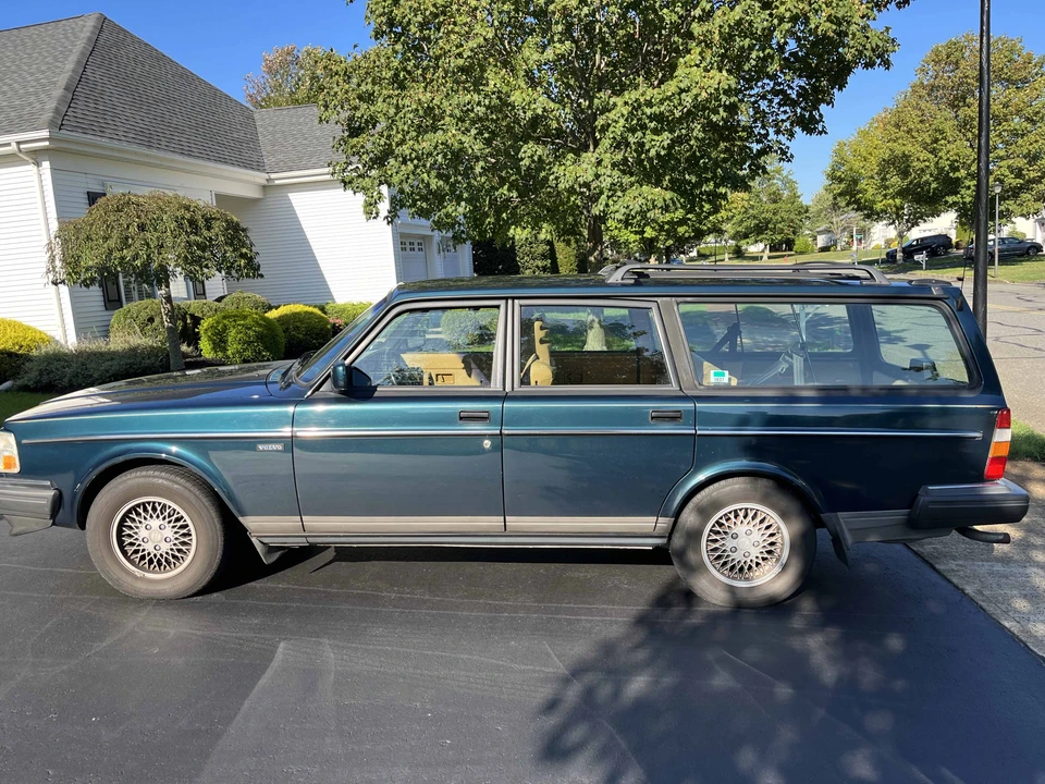 1993 Volvo 245 - Image 5 of 31