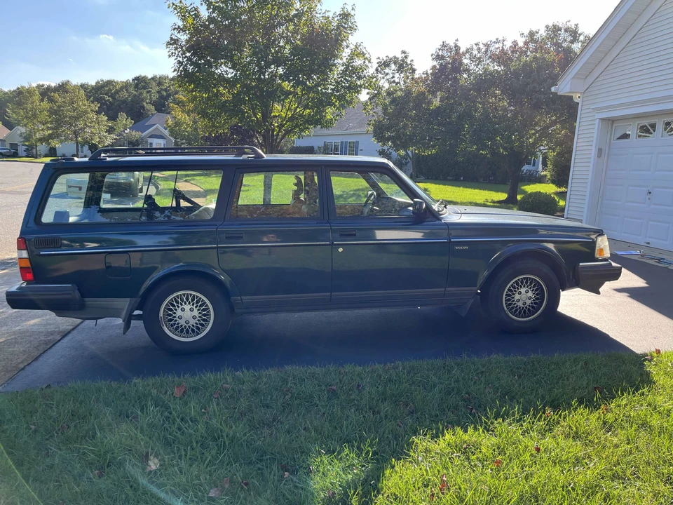 1993 Volvo 245 - Image 6 of 31