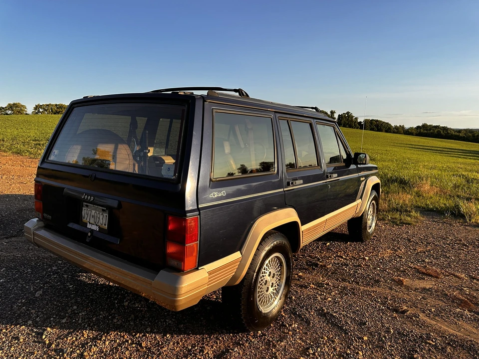 1994 Jeep XJ Cherokee - Image 26 of 31
