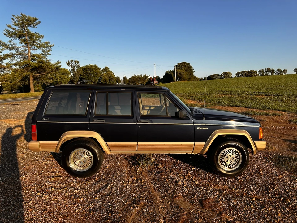 1994 Jeep XJ Cherokee - Image 25 of 31