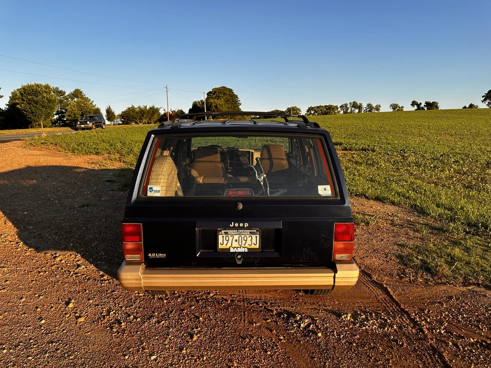 1994 Jeep XJ Cherokee - Image 19 of 31