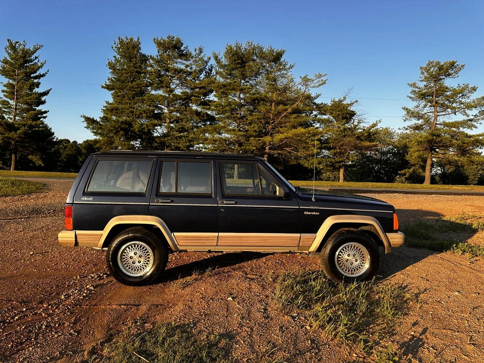 1994 Jeep XJ Cherokee - Image 17 of 31