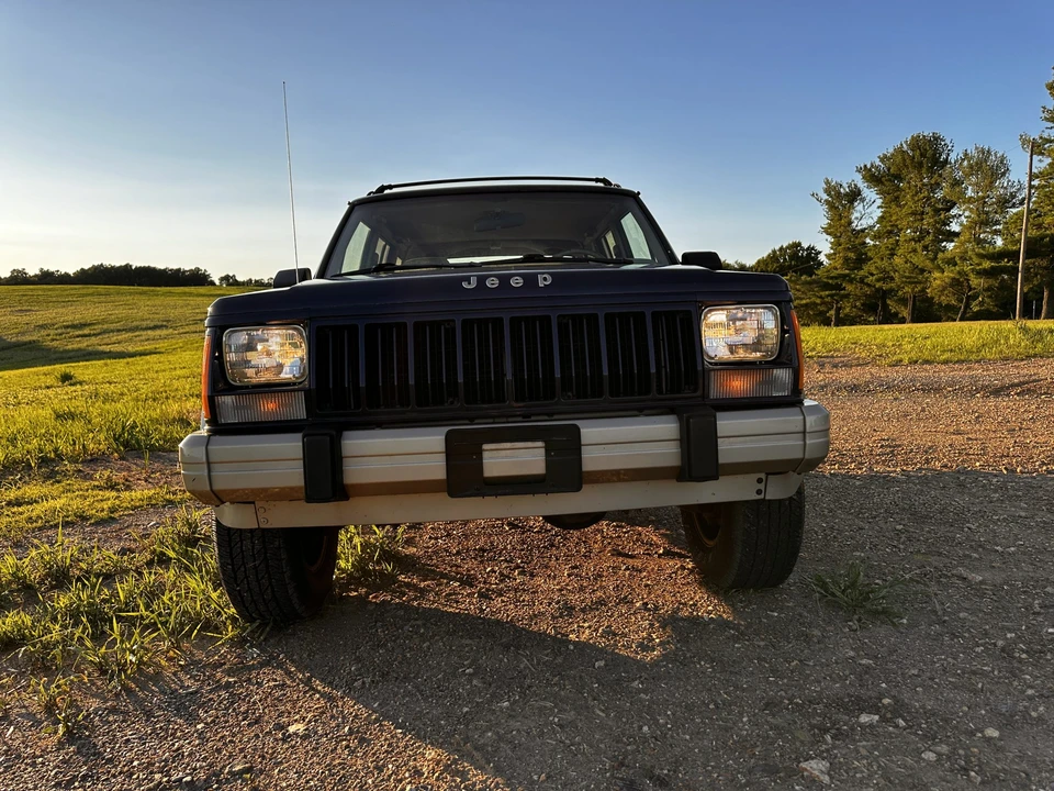 1994 Jeep XJ Cherokee - Image 13 of 31