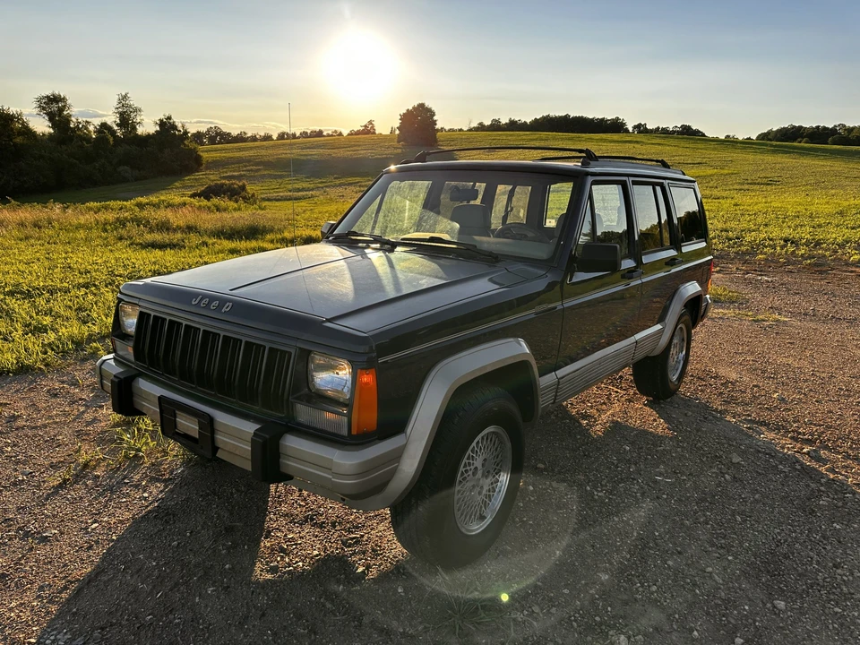 1994 Jeep XJ Cherokee - Image 12 of 31