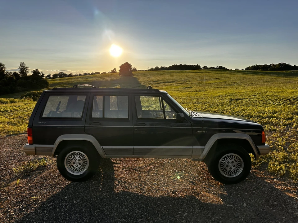 1994 Jeep XJ Cherokee - Image 4 of 31